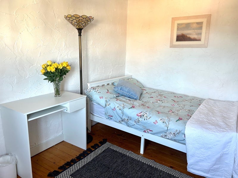 Room Argyll Road in Poole