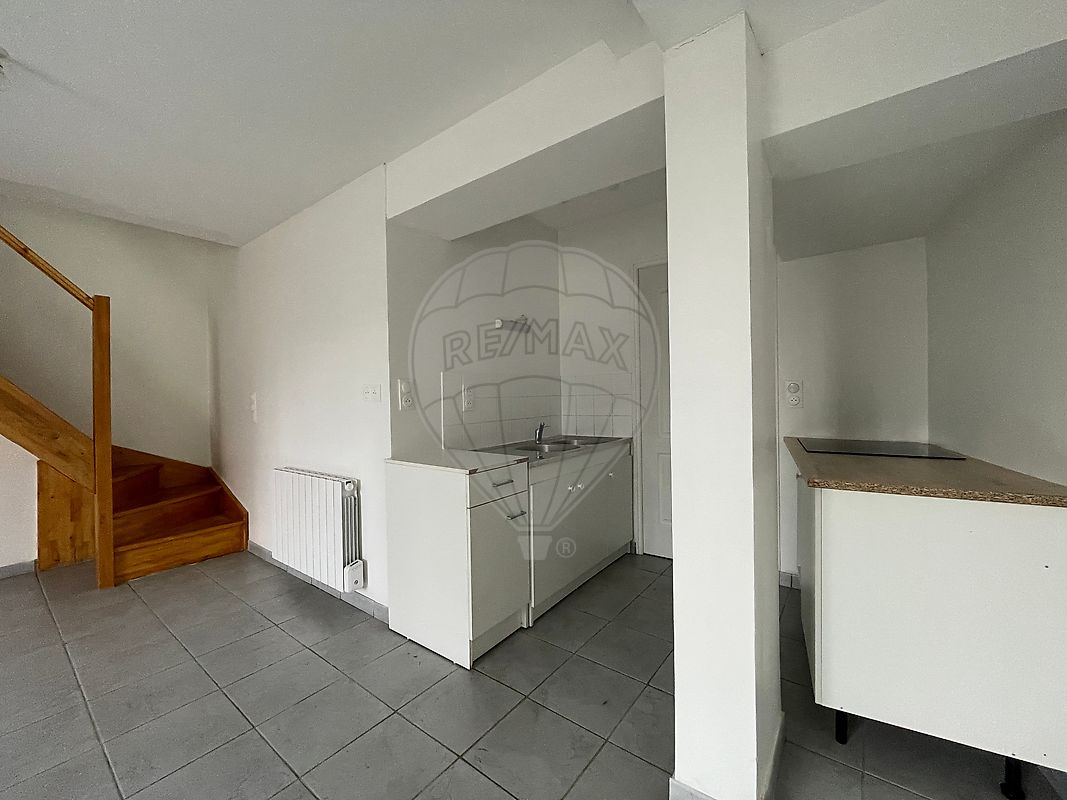 Flat Rue Claude Monet in Saint-Julien-les-Villas