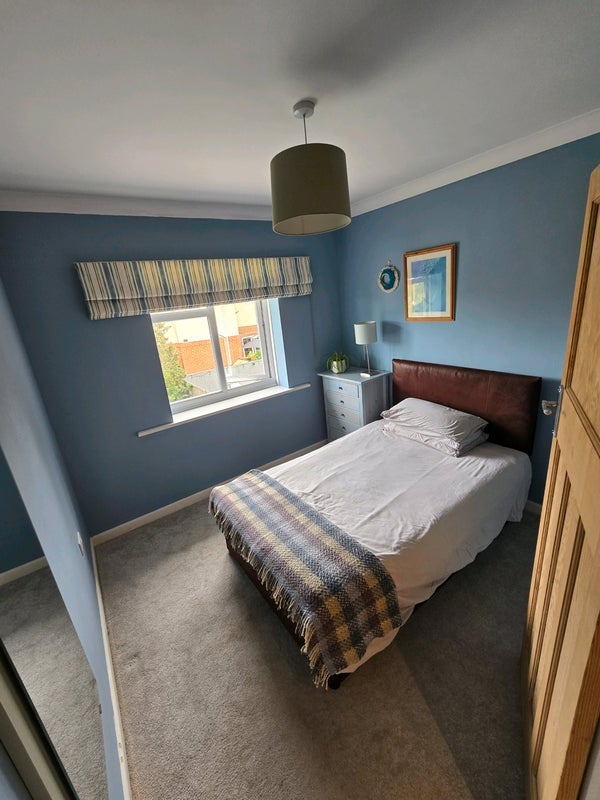 Room Jolliffe Road in Poole