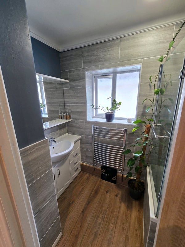 Room Jolliffe Road in Poole