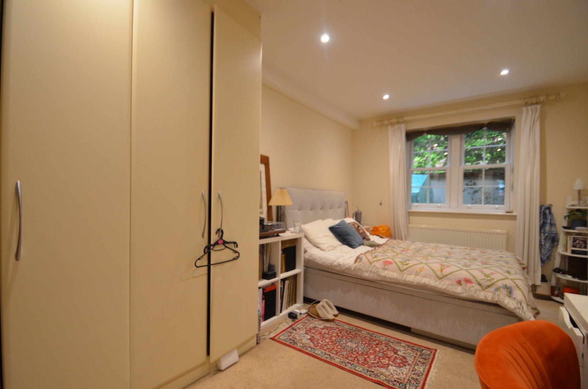 Flat Egham Hill in Borough of Runnymede