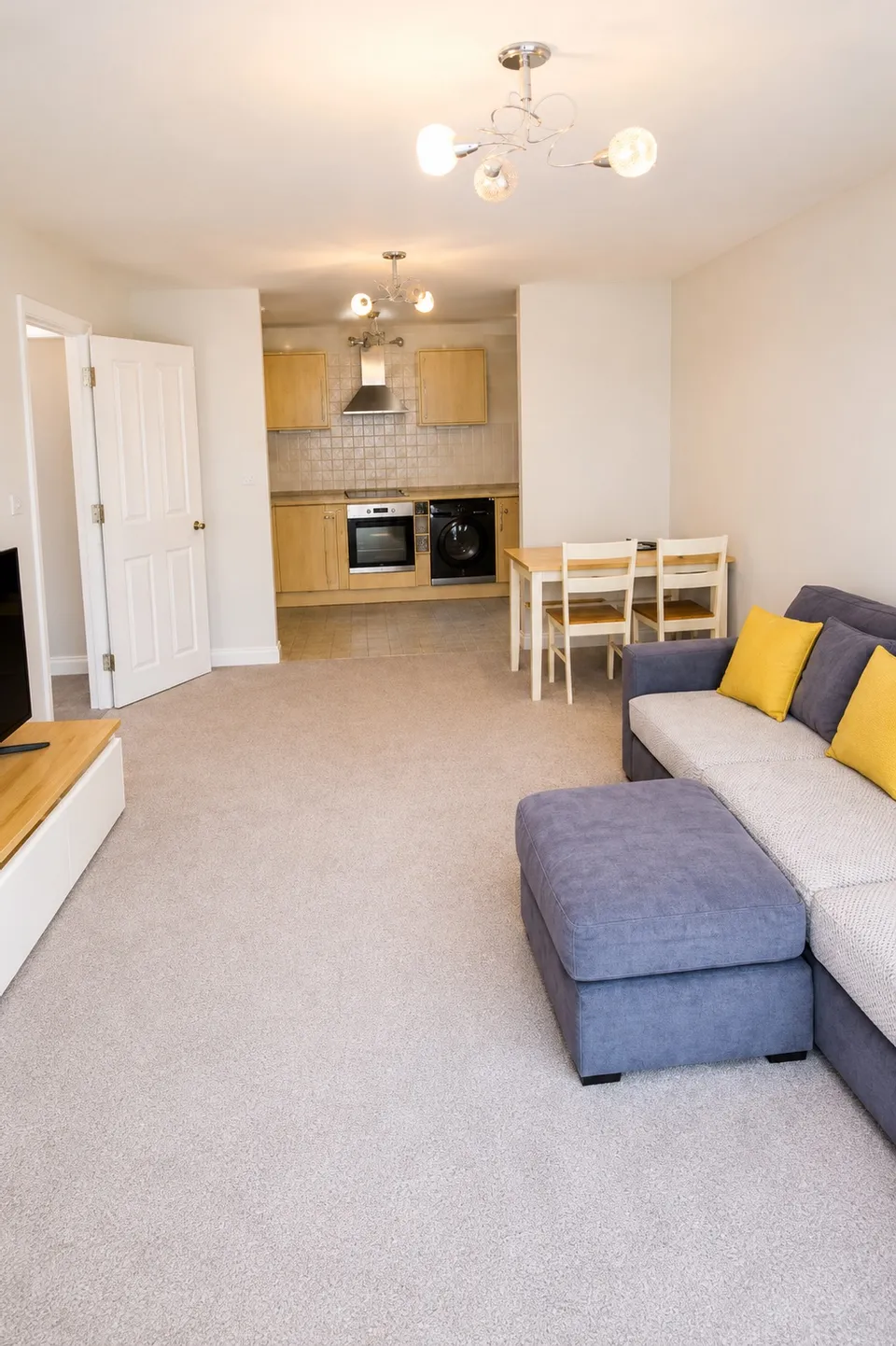Flat Birch Meadow Close in Warwick