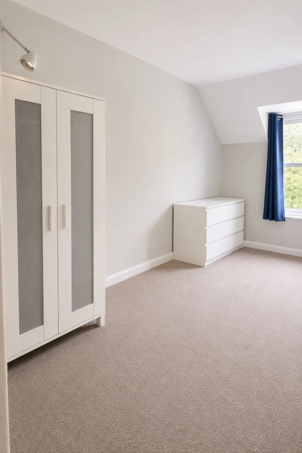 Flat Birch Meadow Close in Warwick