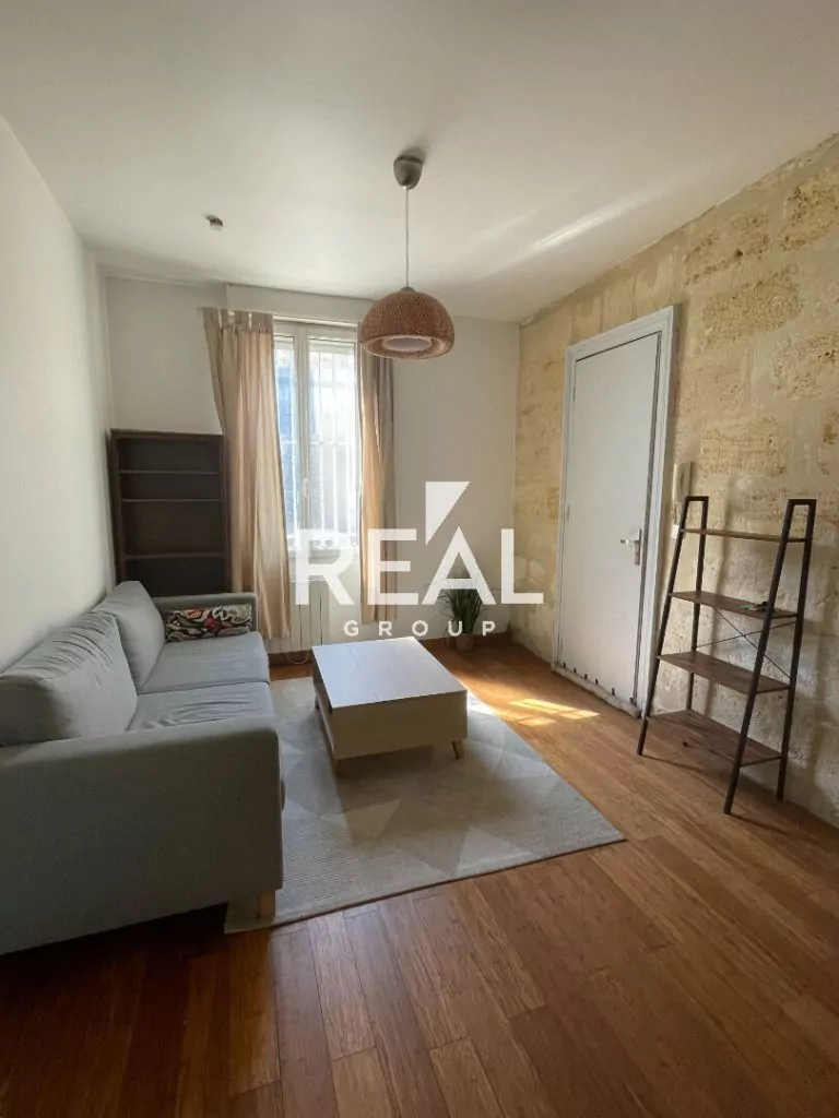 Appartement Rue du Jardin Public à Bordeaux