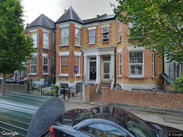 Flat Forburg Road in Greater London