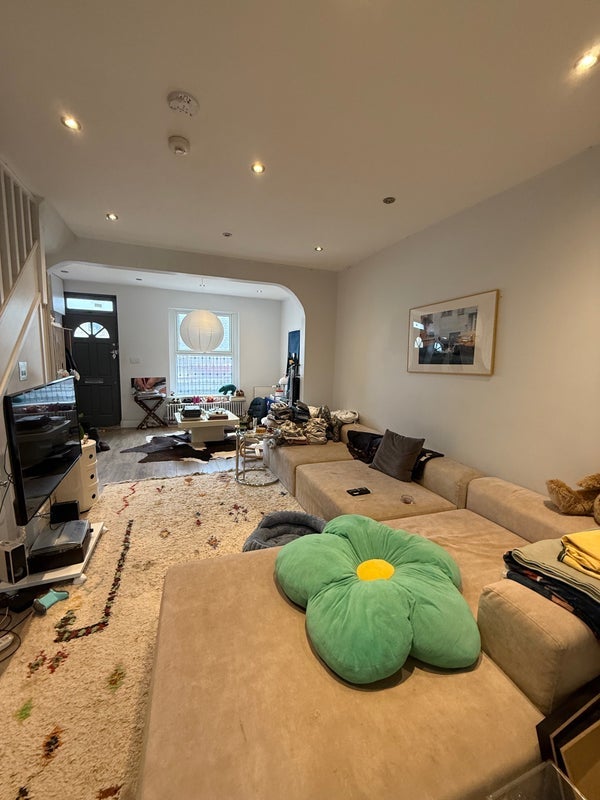 Room Farrant Avenue in Greater London