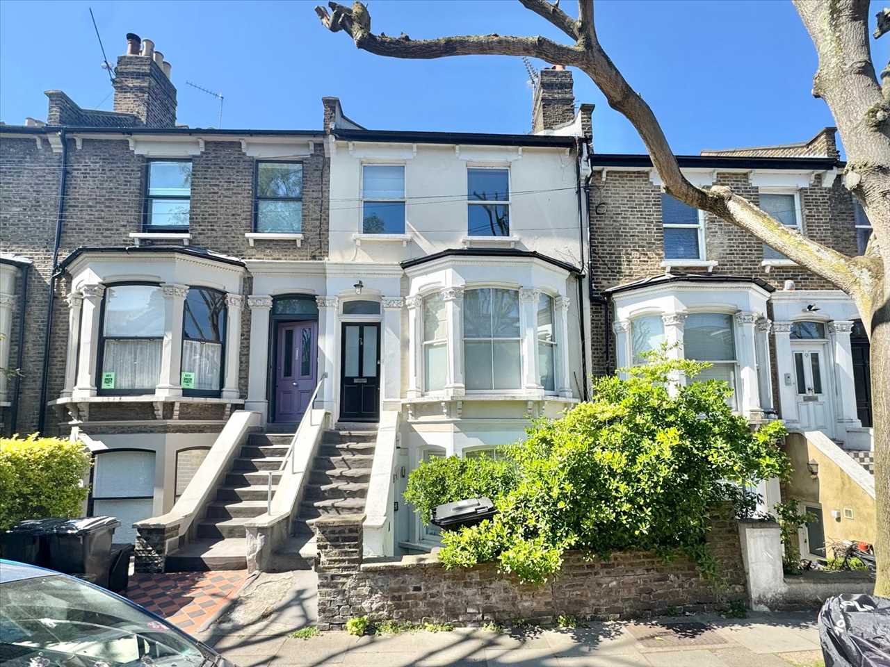 Flat Southcote Road in Greater London