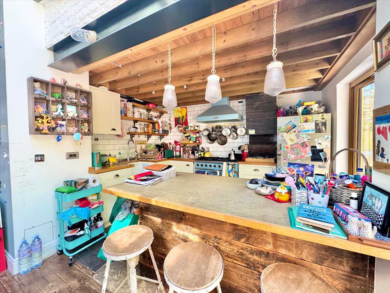 Flat Southcote Road in Greater London