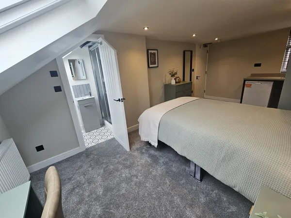 Flat Douglas Road in Maidstone