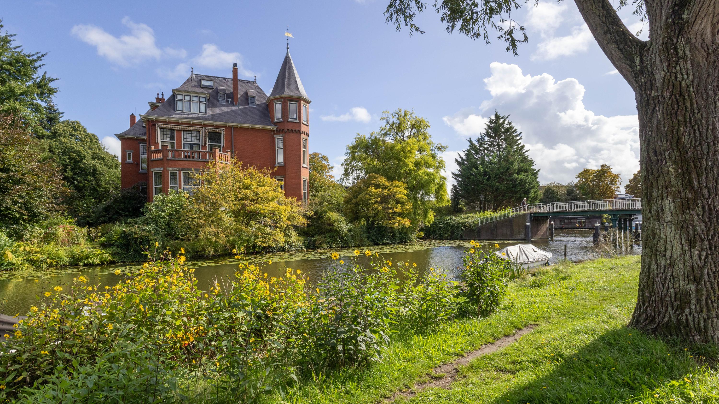 Tussenwoning te huur: Rijn en Schiekade 132, Leiden
