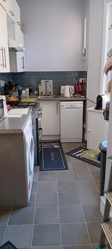 Room Hammersmith Road in Greater London