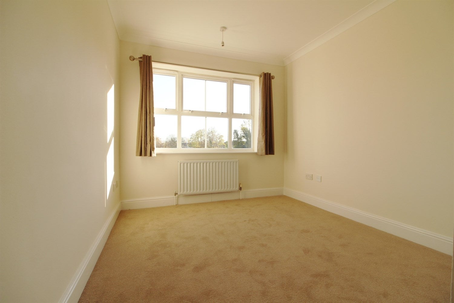 Flat Abbotsmead Place in Reading