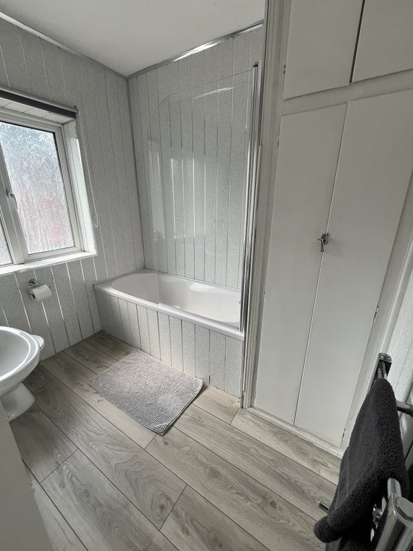 Room Bedwas Road in Caerphilly