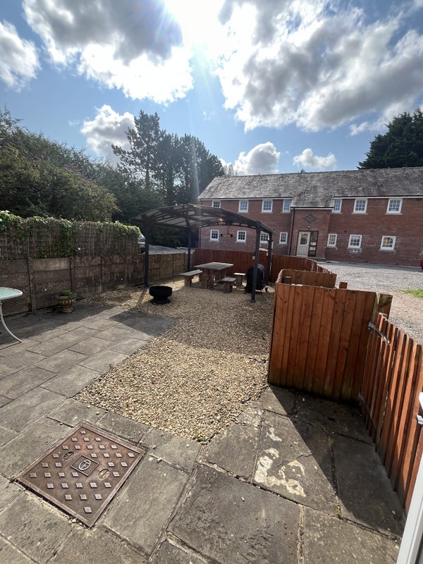 Room Bedwas Road in Caerphilly