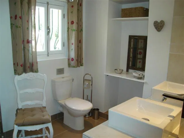 Room Allée Notre Dame in Roquefort-les-Pins