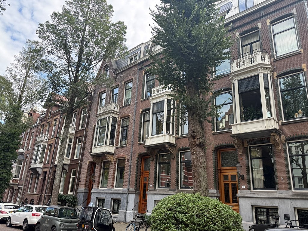 Appartement Van Eeghenstraat 117 B in Amsterdam