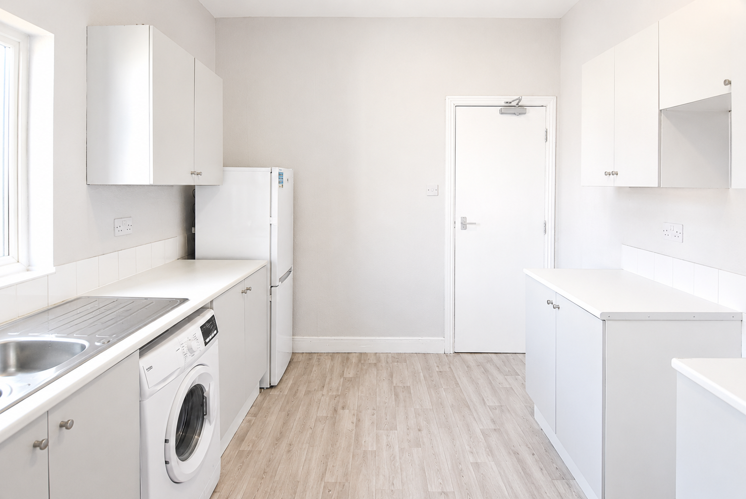 Flat Hadrian Road in Newcastle upon Tyne