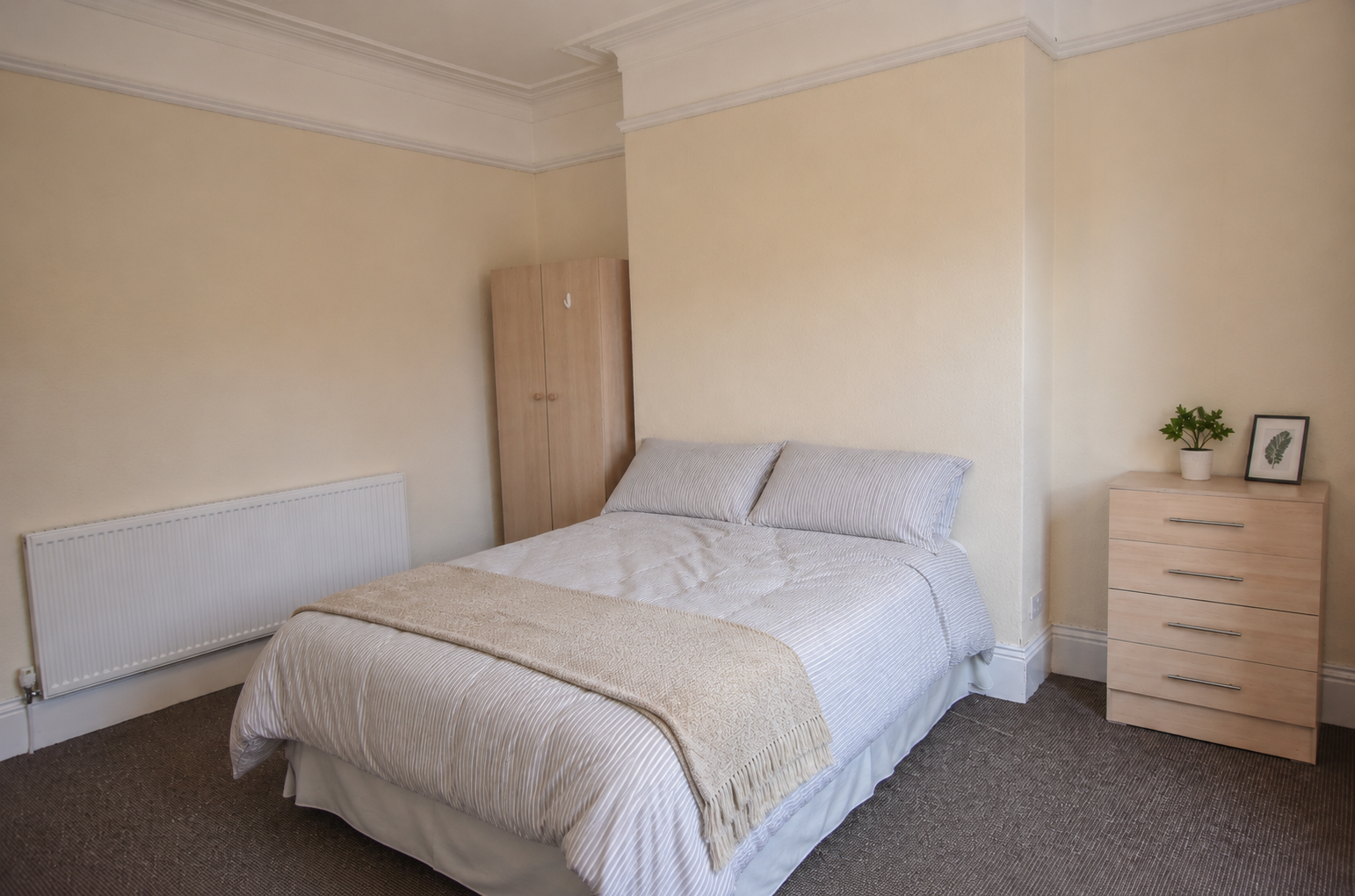 Flat Hadrian Road in Newcastle upon Tyne