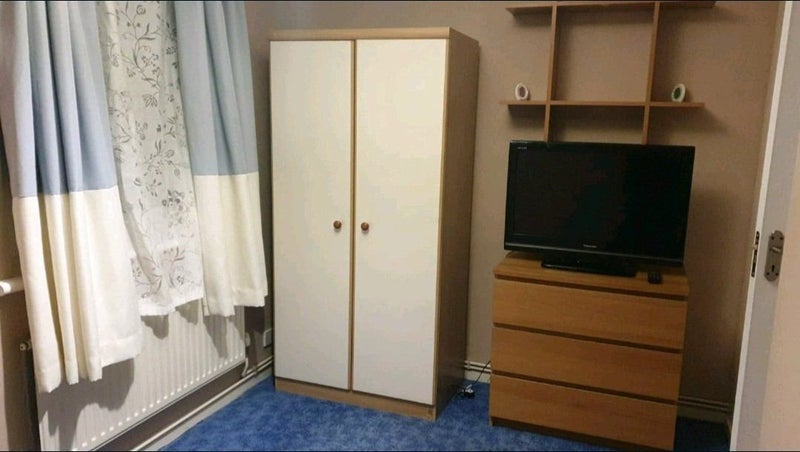 Room Tawney Road in Greater London