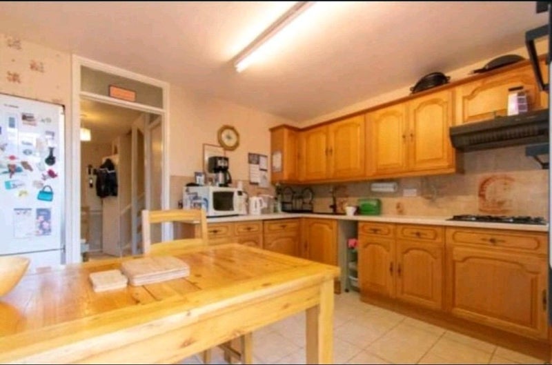 Room Tawney Road in Greater London