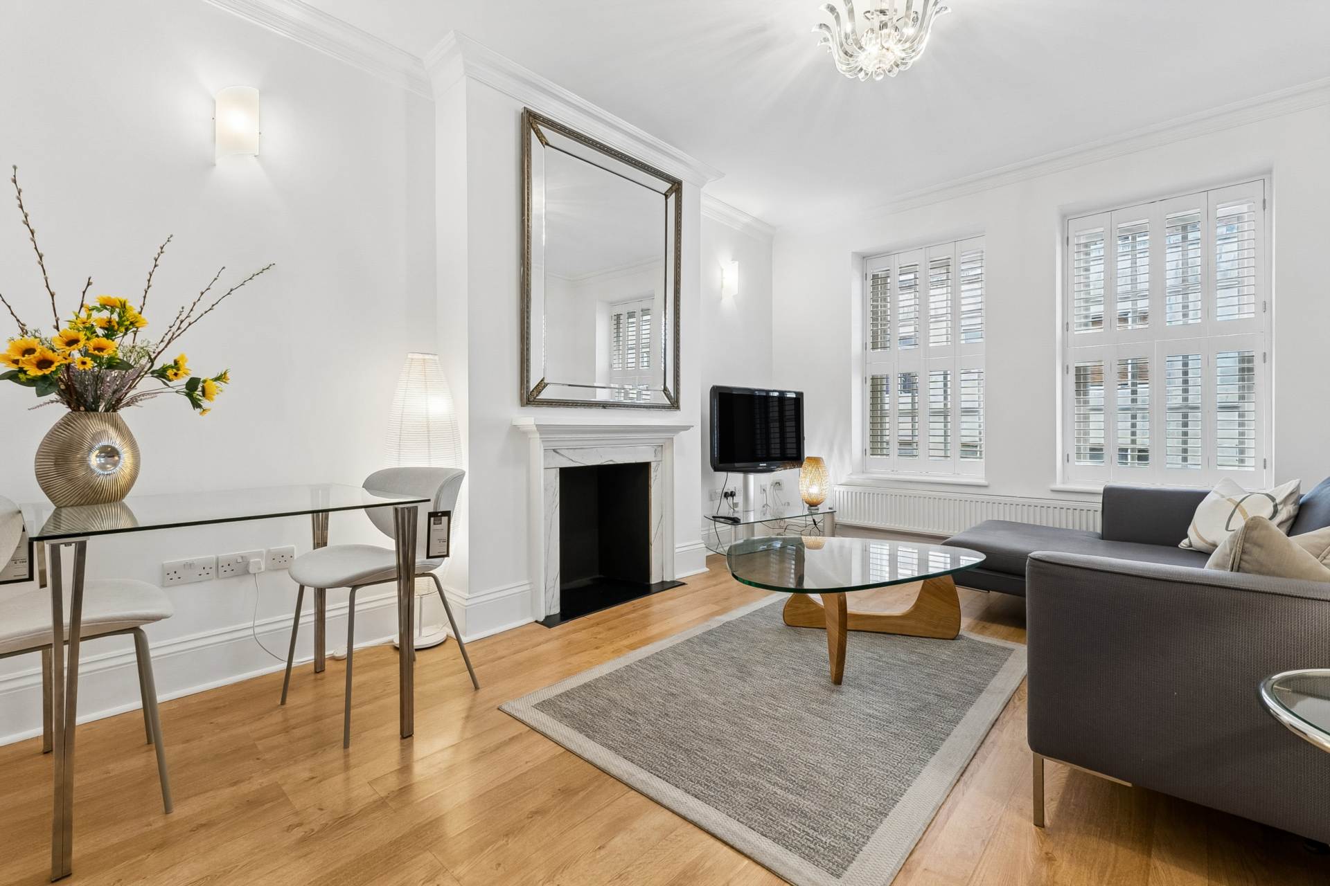 Flat Carrington Street in City of Westminster