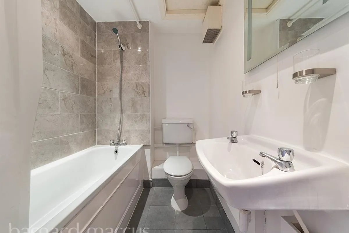 Flat Gaisford Street in Greater London