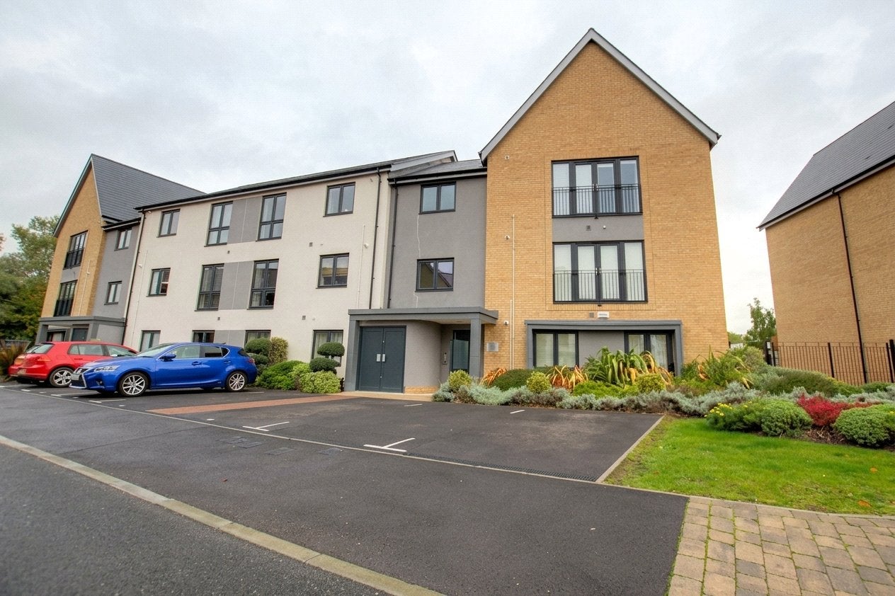 Flat Tidman Road in Reading