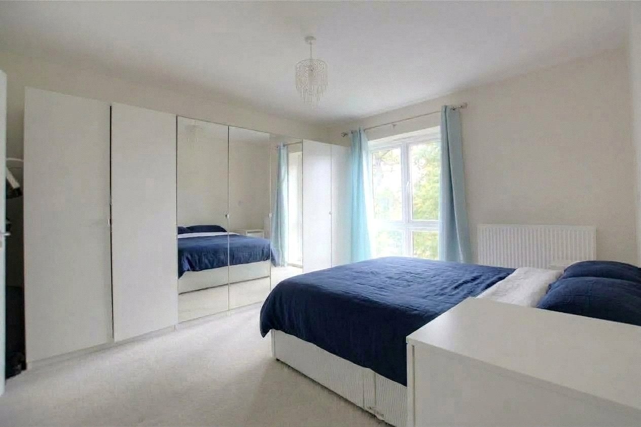 Flat Tidman Road in Reading