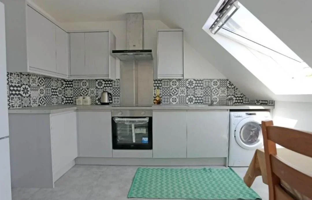 Room Whalebone Lane North in Greater London