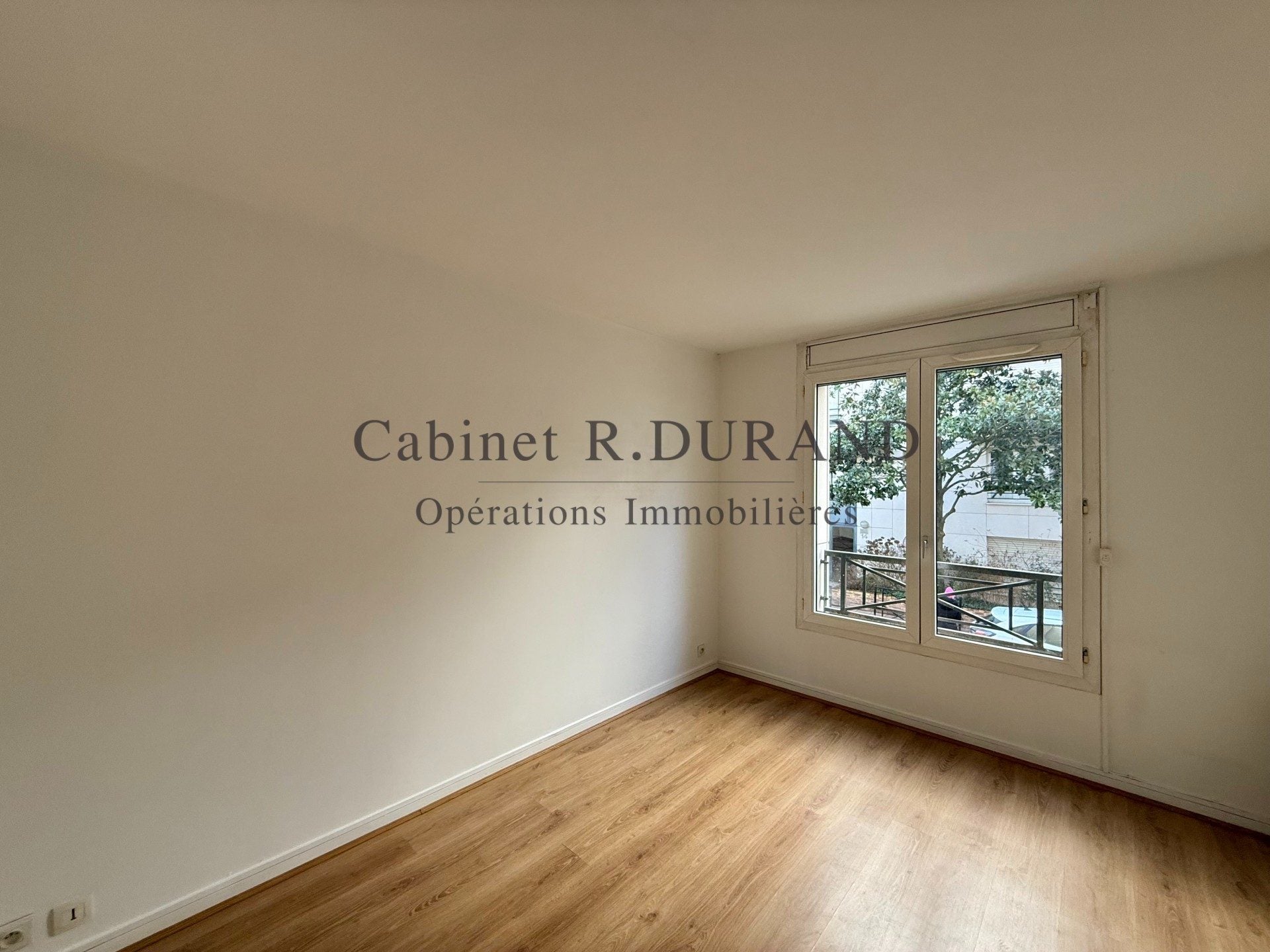 Flat Villa Sainte-Cécile in Courbevoie