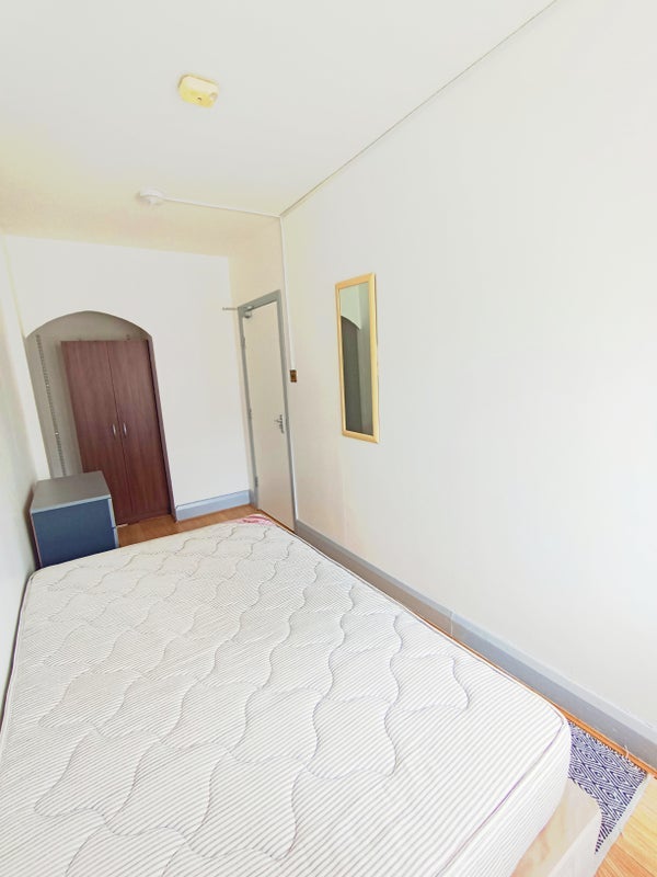 Room Linhope Street in City of Westminster