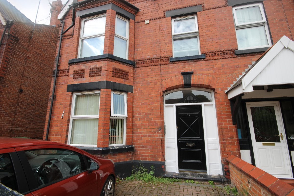 Flat Halkyn Road in Chester