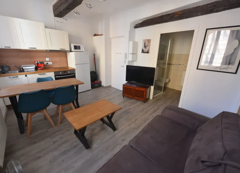 Chambre Place Étienne Roustan à Grasse