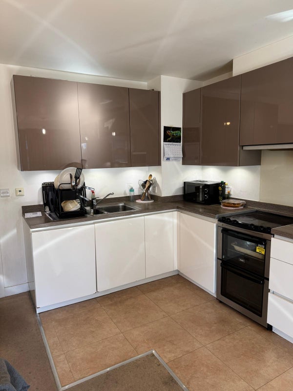 Room Glade Walk in Greater London