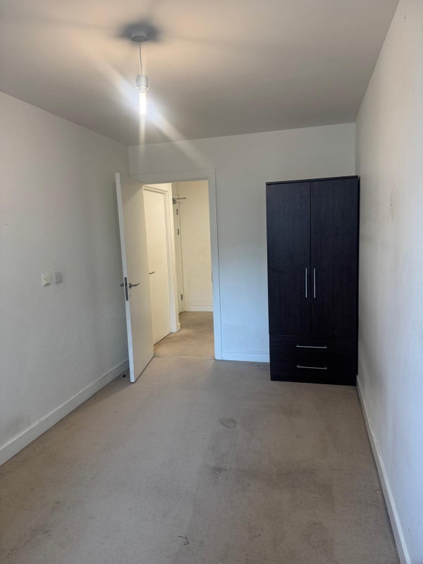 Room Glade Walk in Greater London