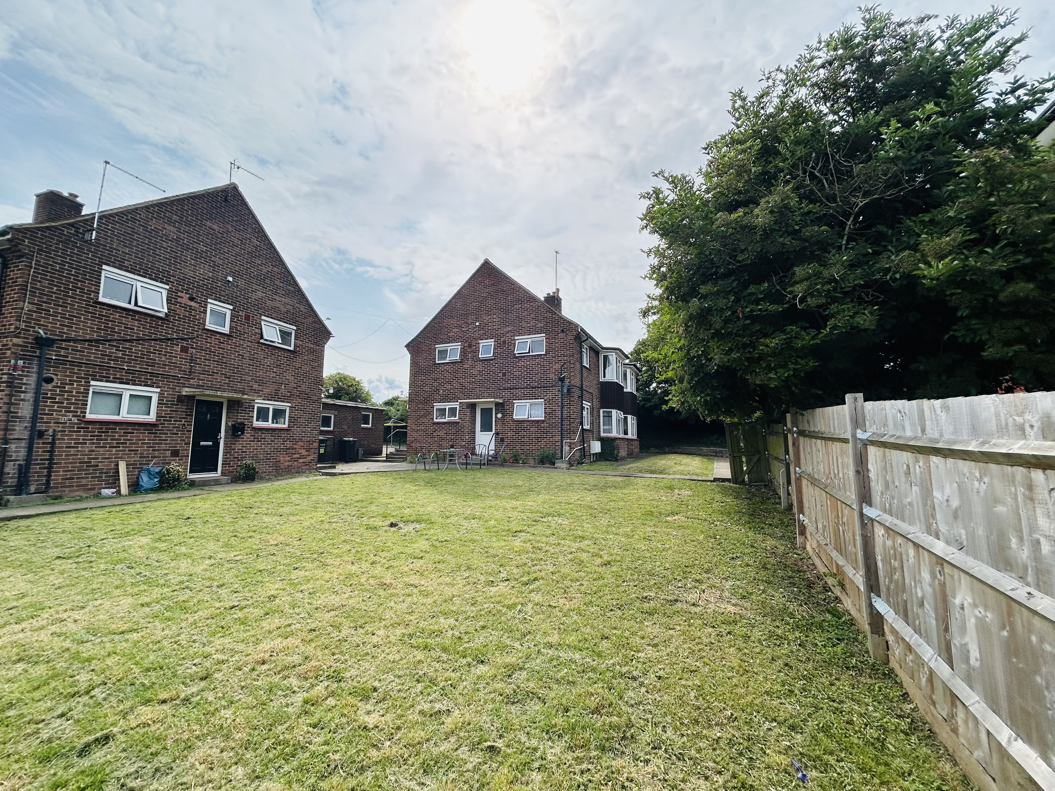 Flat Lander Close in Gravesham