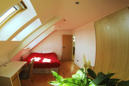 Flat Broadhurst Gardens in Greater London
