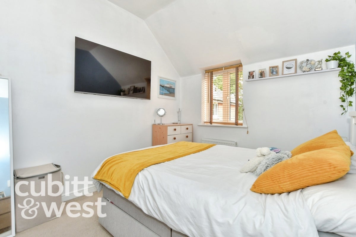 Flat Newton Road in Tunbridge Wells