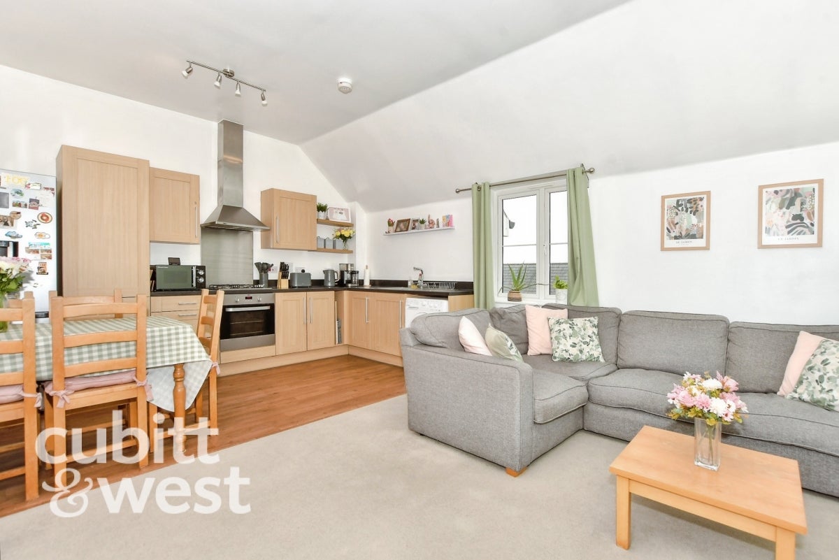 Flat Newton Road in Tunbridge Wells