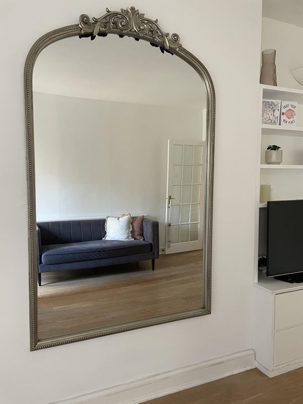 Flat Queen's Crescent in Greater London