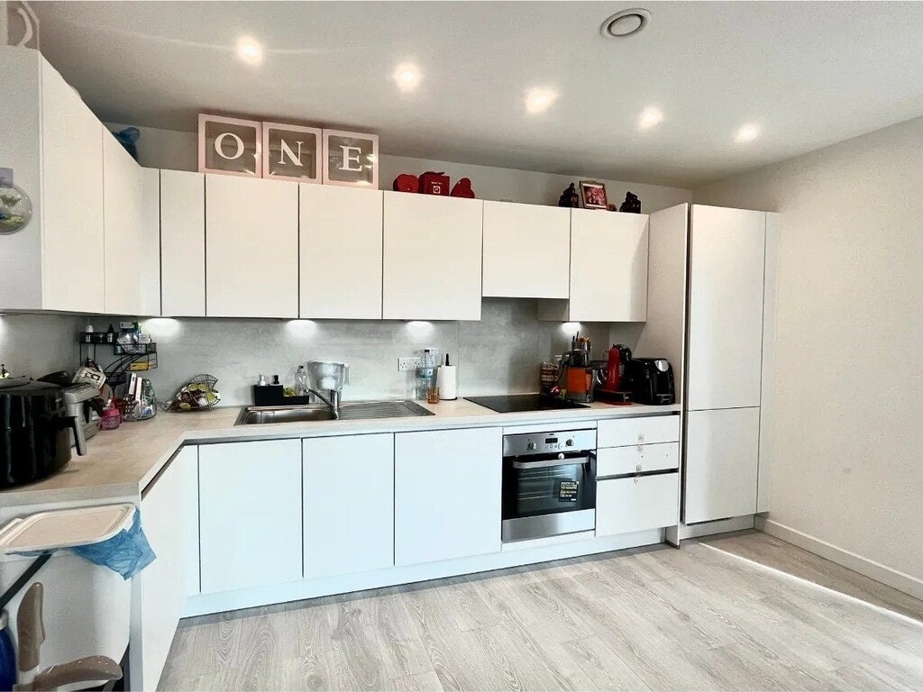 Flat East Acton Lane in Greater London