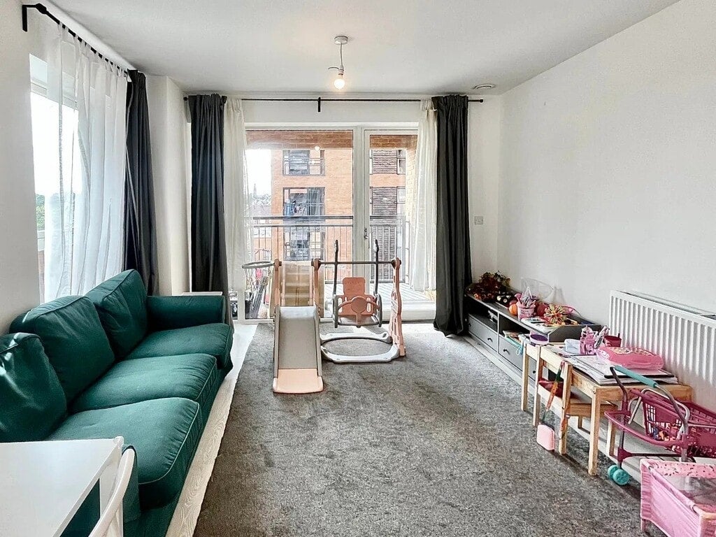 Flat East Acton Lane in Greater London