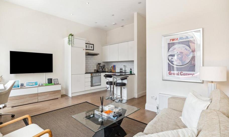 Flat Dorset Square in City of Westminster
