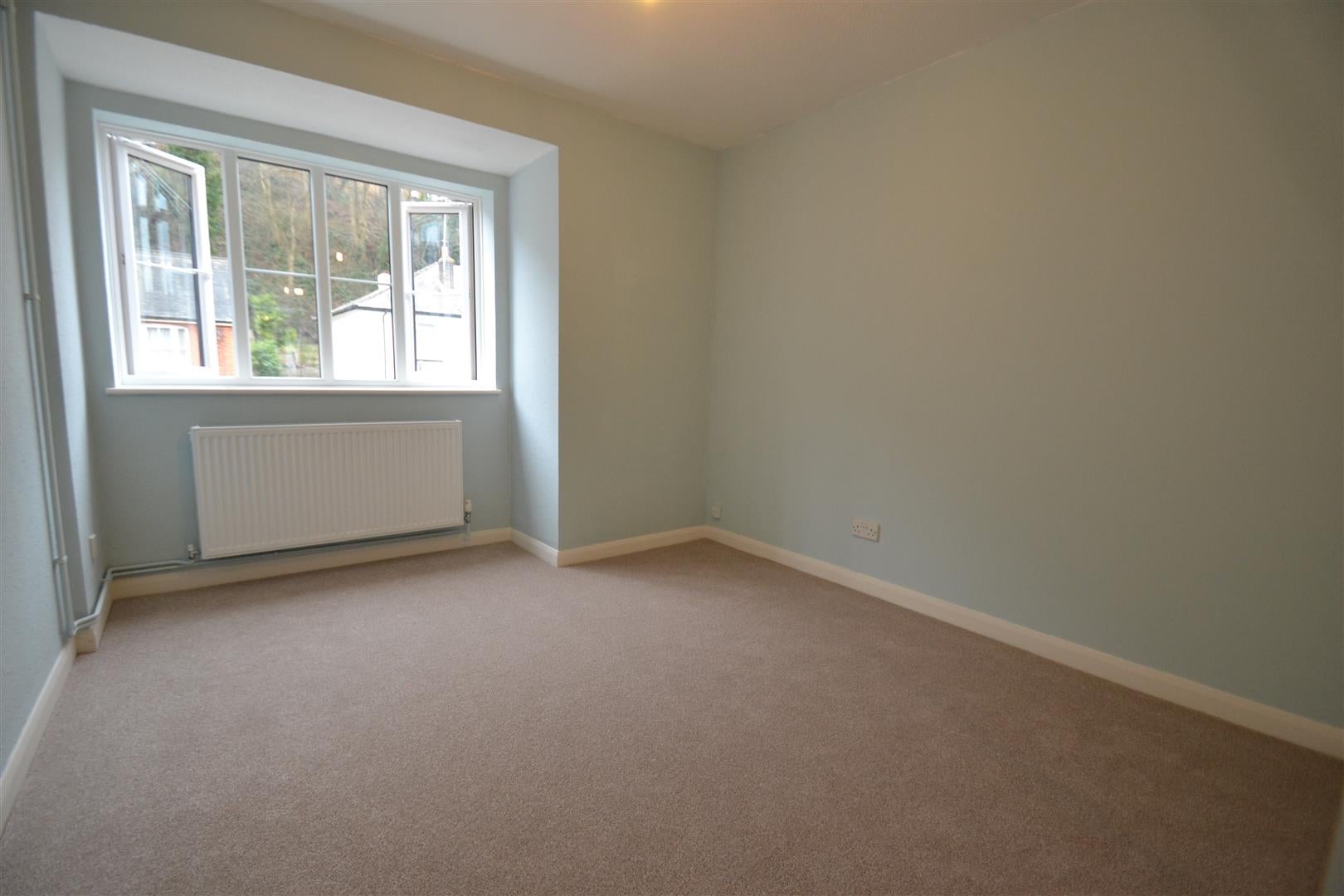 Flat Garlands Road in Reigate and Banstead