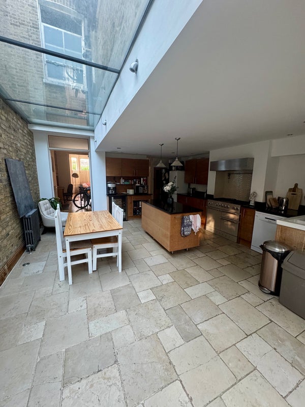 Room Elms Crescent in Greater London