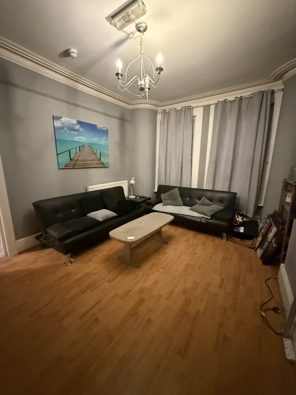 Room Wellington Road in Manchester