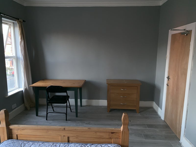 Room Wellington Road in Manchester