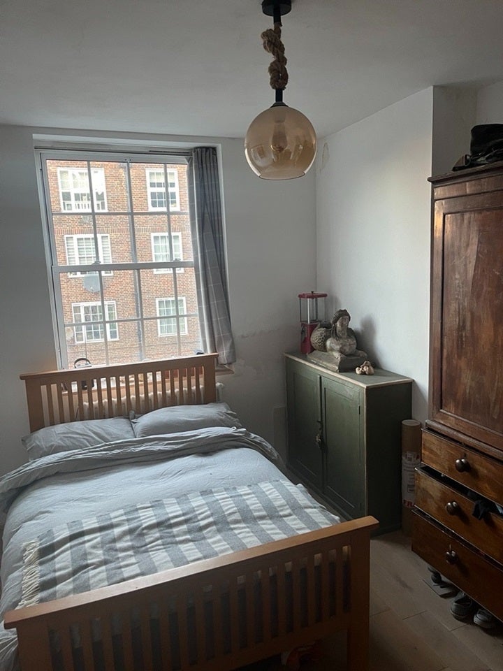 Flat Greenham Close in Greater London