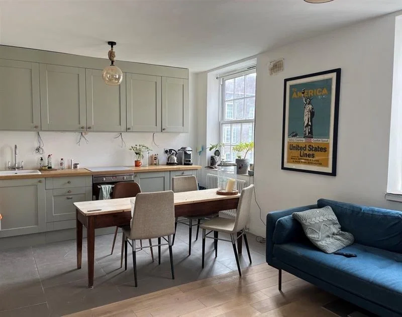 Flat Greenham Close in Greater London