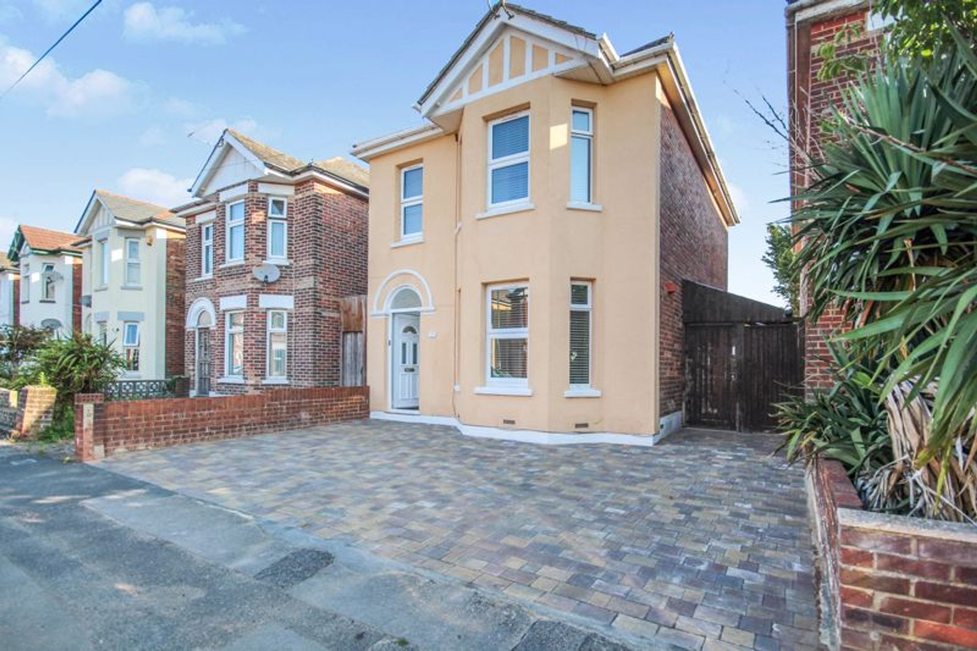House Capstone Road in Bournemouth